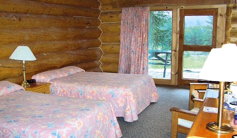 קלירווטר Helmcken Falls Lodge Cabin Rooms And Rv Park מראה חיצוני תמונה